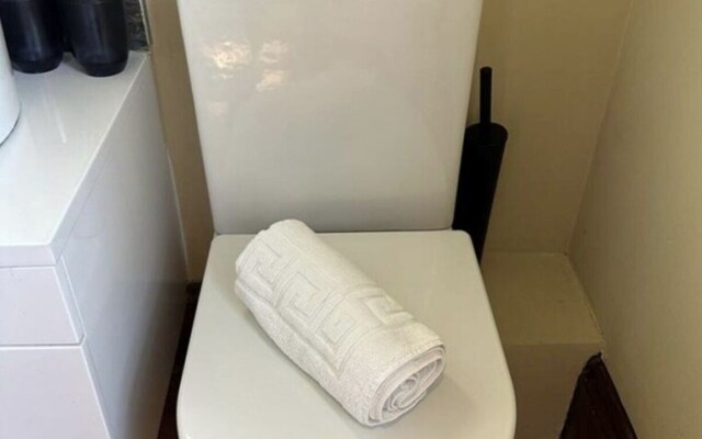 Brighton Beach Stylish 1 Bed Apartment