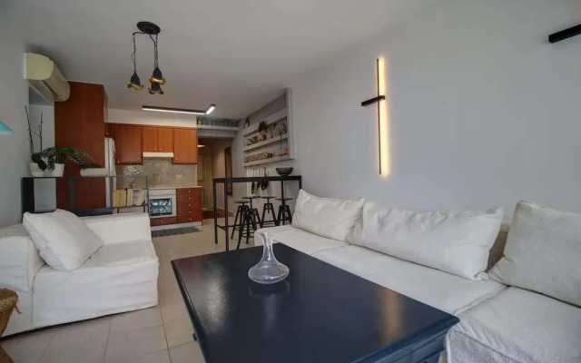 Villa Elias 3BR with Jacuzzi & Pool