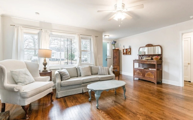 Cumberland Ave - 214