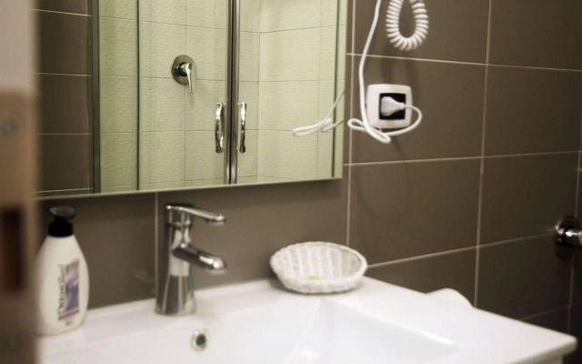 BeHouse Naples Room and Breakfast