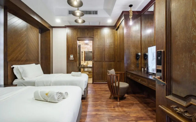 Khum Damnoen Resort