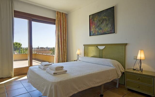 Villa - 6 Bedrooms with Pool and WiFi - 104983