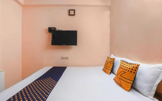 Spot On 701306 Annai Guest House