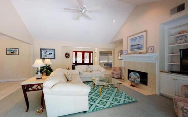 32 Heath Dr