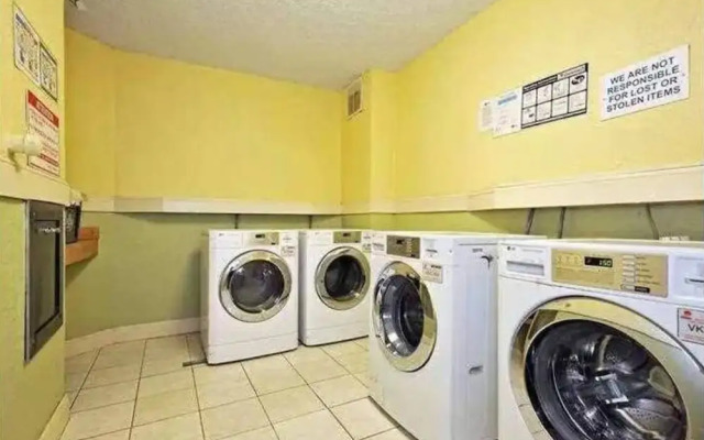 Lovely 2br/2 Bath Hollywood Beach!!!