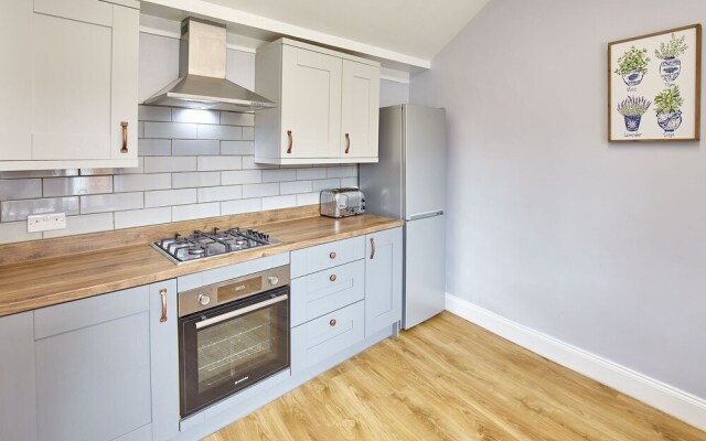 Host Stay Buckingham Square