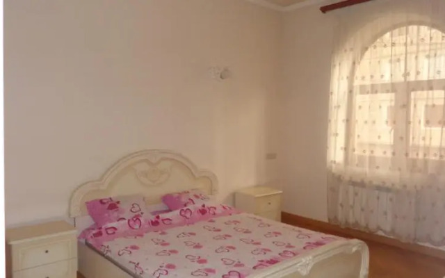 Guest House at Keri street