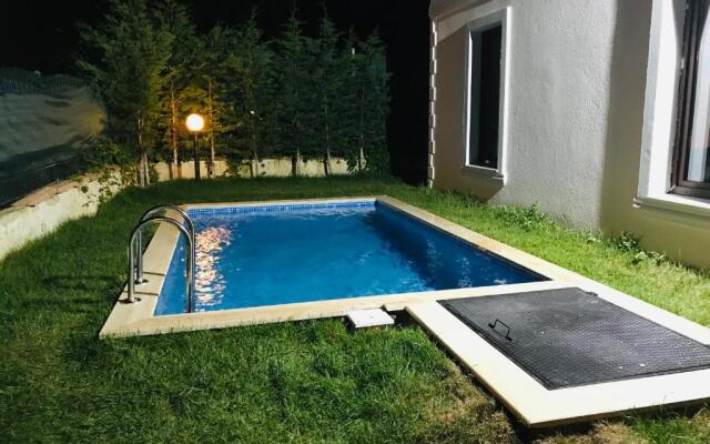Sapanca Manzara Villa 1 Isıtma Havuzlu