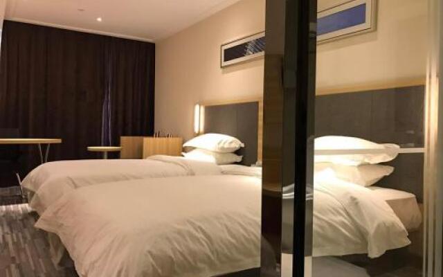 City Comfort Inn Plaza Hotel