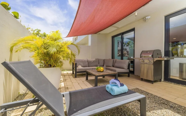 Serene Designer Gem Walk to Beach Strip Pool