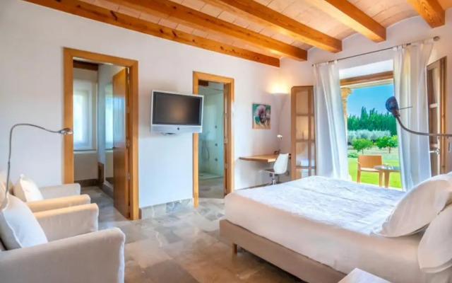 Villa in Mallorca With Event Space & Chill Out