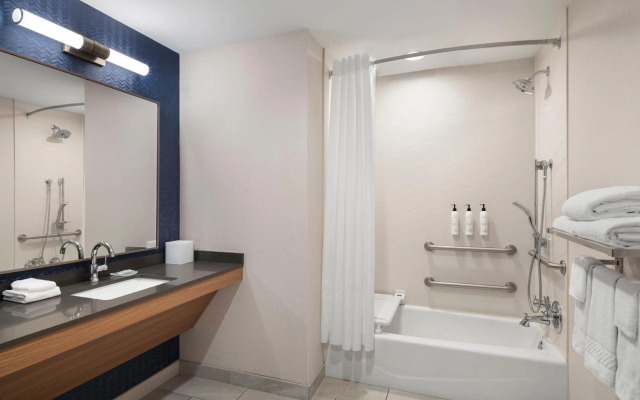 Fairfield Inn & Suites Madison Historic Eagle Cotton Mill