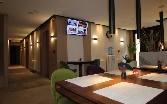 Hotel Boss