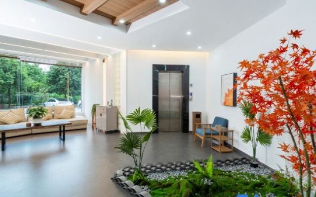 Yushi Shanshe Homestay (Huangguoshu National Park Branch)