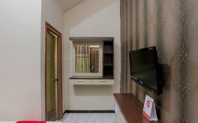 Villa Akbar 3 by RedDoorz