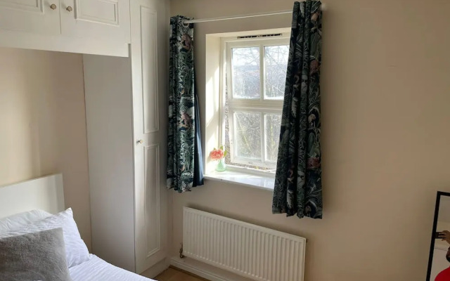 Cozy 1Br Flat Near Uel Campus Beckton/dlr/parking