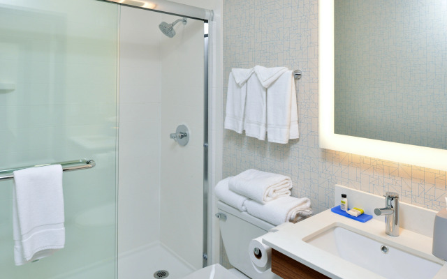 Holiday Inn Express Santa Rosa North by IHG