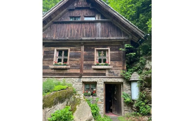 The Holler Comfortable Holiday Residence