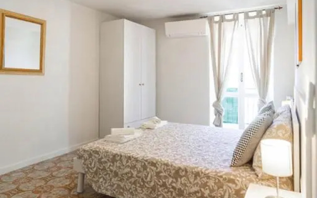 “Ivory house”with sea view