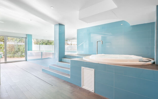 Nerja Club by Dorobe Hotels