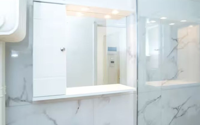 Athens Central Jacuzzi Retreat
