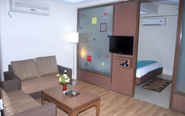 OYO 8084 Hotel Kingston