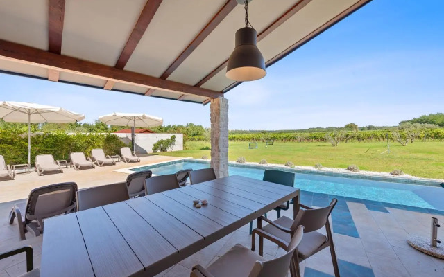 Villa Stellar