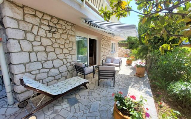 Tomislav - A4(2+2) in Selce