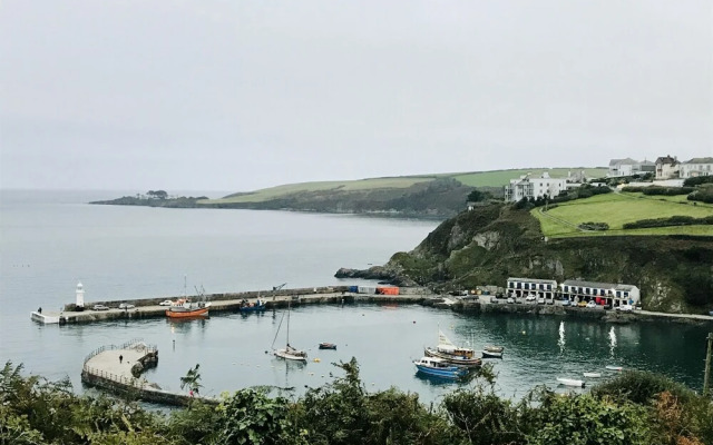 Mevagissey Holiday Home - sea View and Parking