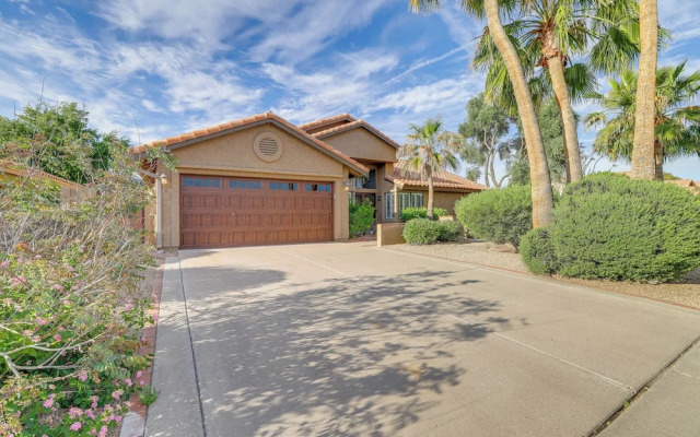 Tempe Retreat w/ Saltwater Pool & Grill!