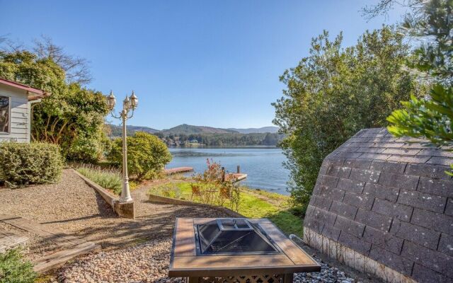 Regatta Park Lake House