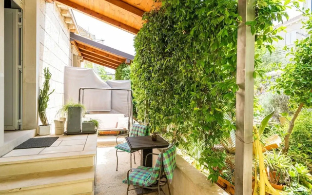 Apartments and Room Frane- Standard Studio With Terrace