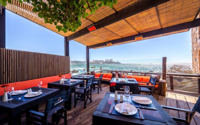 Radisson Blu Acqua Hotel & Spa Concon