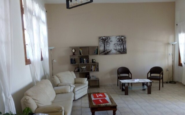 Tarsanas Apartments
