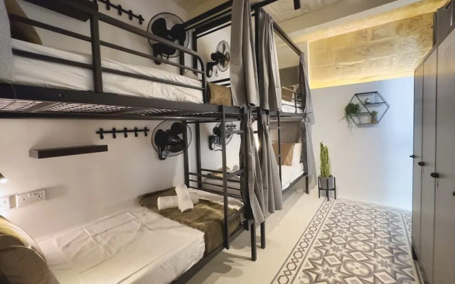 Mandera's Boutique Suites & Dorms