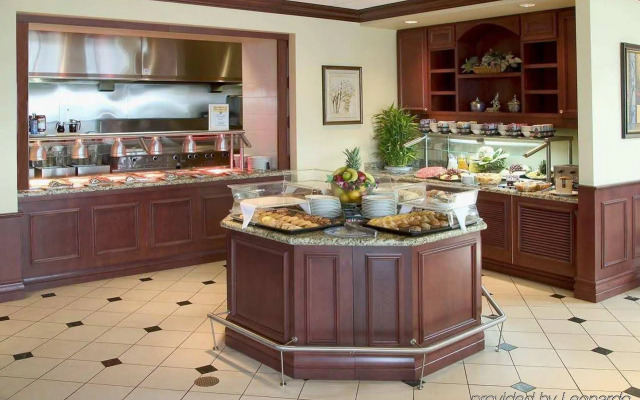 Hilton Garden Inn Montreal Airport