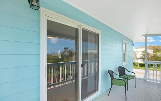 The Hideaway by Oak Island Accommodations