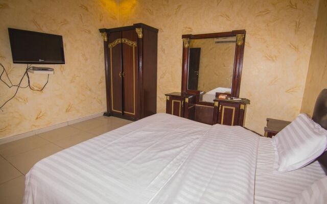 Al Nabarees Golden Suites