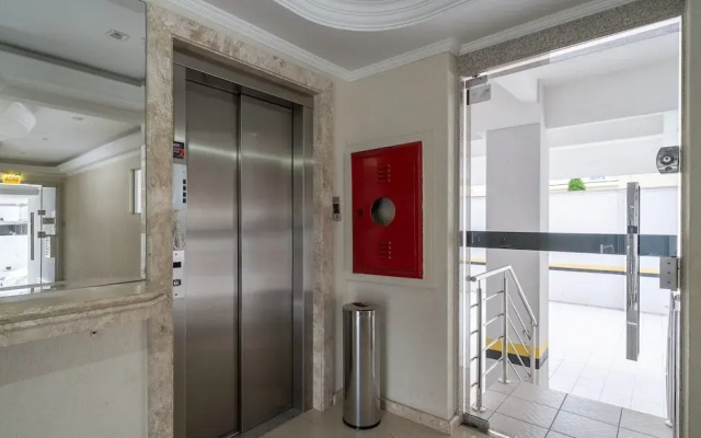 Apt With sea View and Barbecue in Itapema Gbl601