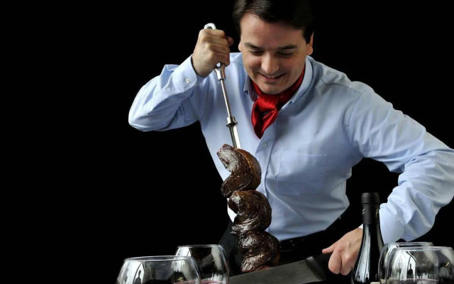 Hilton Niagara Falls/Fallsview Hotel & Suites