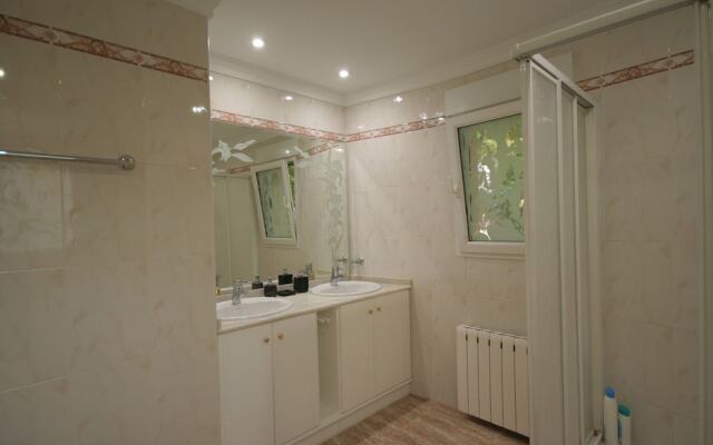 Luxurious Villa with Private Pool in Les Rotes