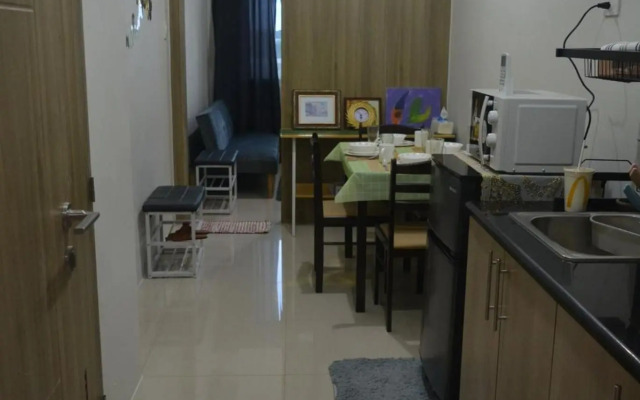 Paranaque SM-Sucat Field Res. Bldg 5, 2/F, 2BR with Balcony