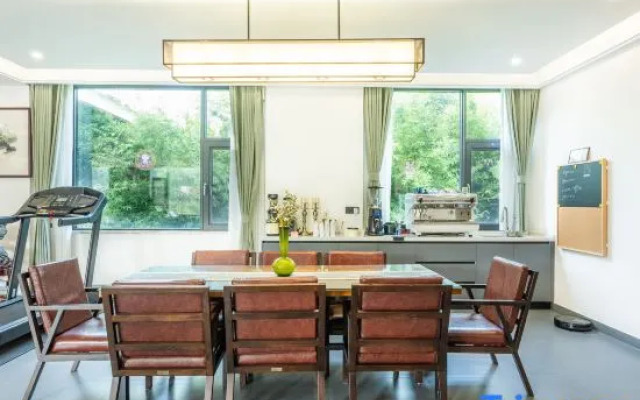 Yixing Oasis Waterfront Garden Homestay