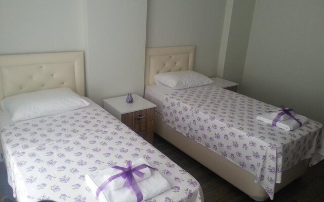 Royal Inn Seza Residence