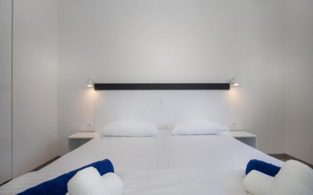 Jakov - Modern and Cosy With Pool - B2