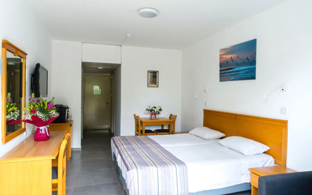 Helios Bay Hotel Apartments