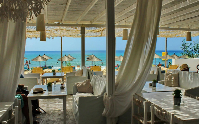 Tinos Beach Hotel
