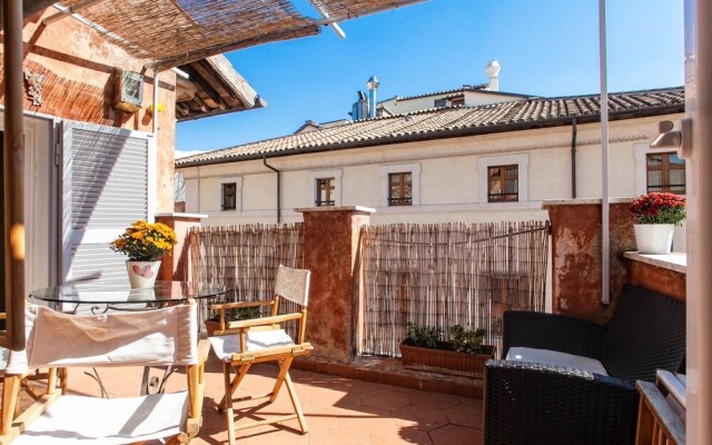 Amazing Apartment With Terrace In Piazza Del Fico, Close Piazza Navona