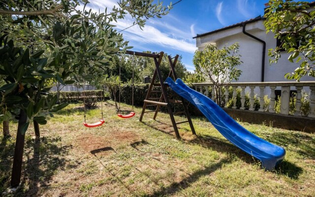 Awesome Home in Klenovica With Wifi and 5 Bedrooms
