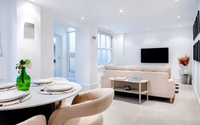 The Urban Minimalist- Notting Hill 2 Bed